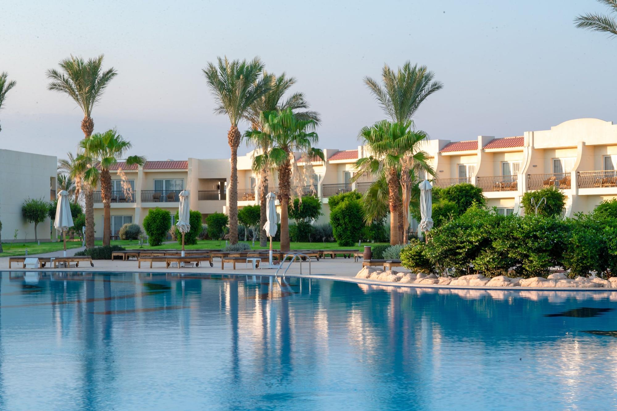 Doubletree By Hilton Sharks Bay Resort Sharm El Sheikk Exterior foto